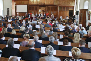 Vom SWR moderierte Podiumsdiskussion zur Feier von 25 Jahren Hotel Kloster Hornbach