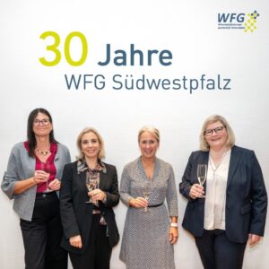 gruppenbild logo oben rechts 1